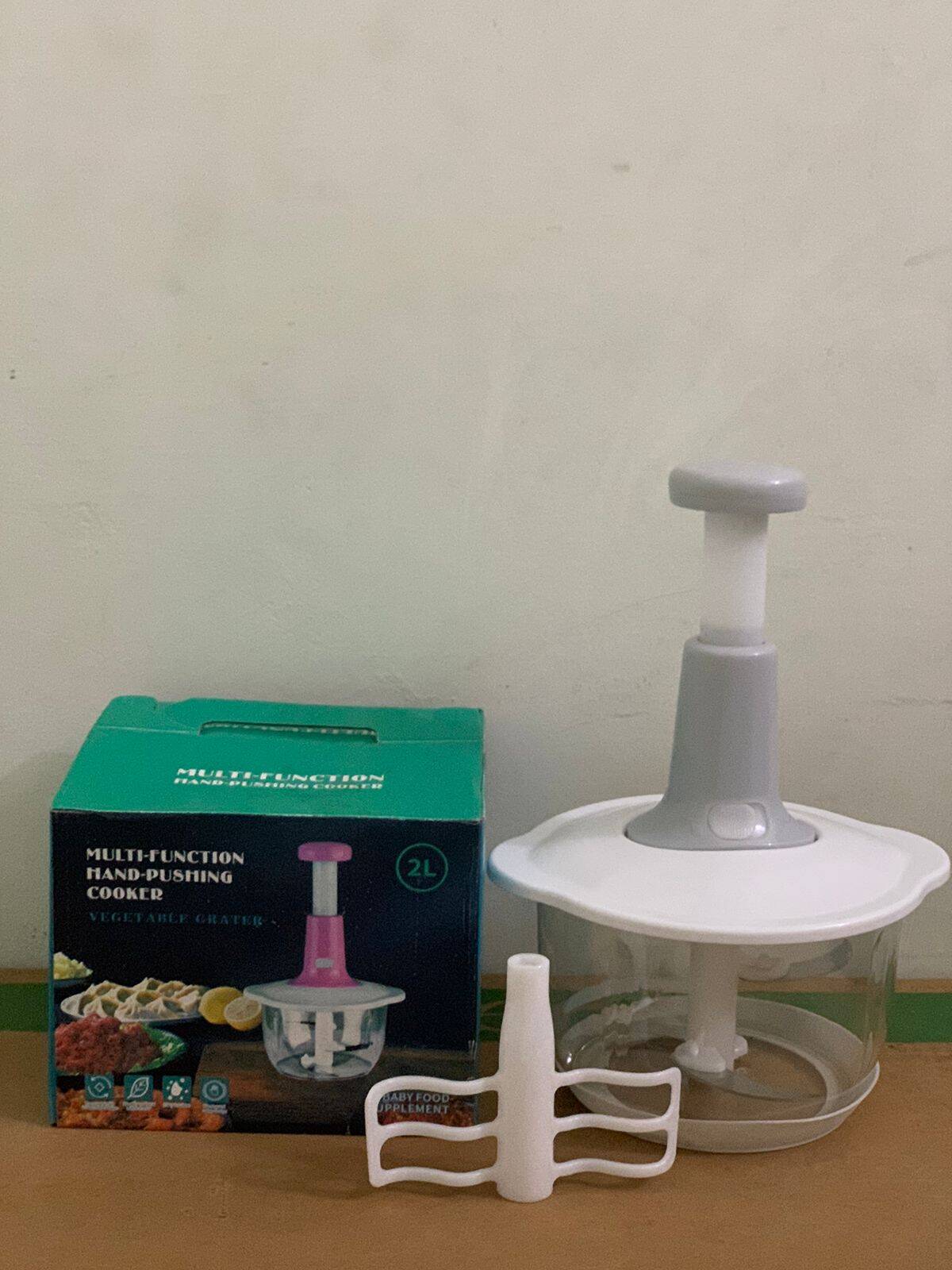 Hand Press Manual Chopper Easy to use / Portable . Save Time ( Color will be random)