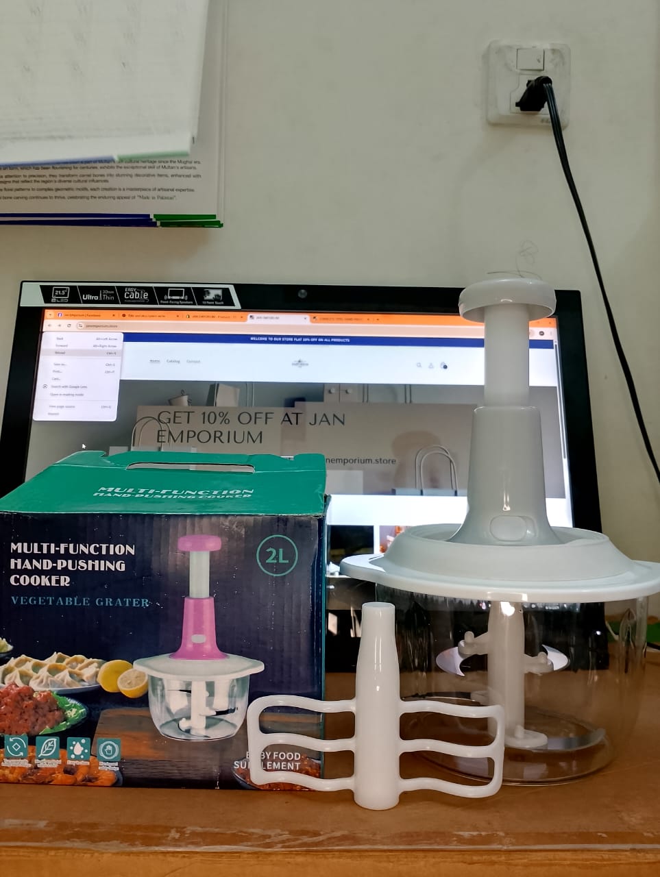 Hand Press Manual Chopper Easy to use / Portable . Save Time ( Color will be random)